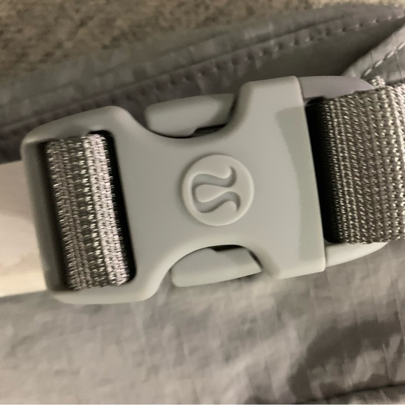 belt bag lululemon grey - Picture 7 of 7